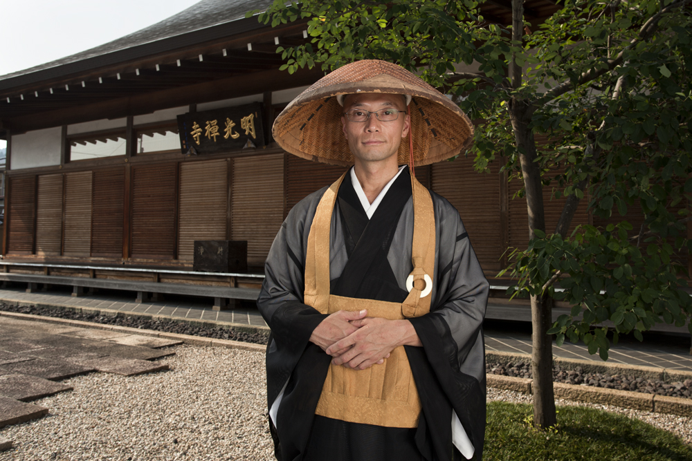 Japanese monk – Japanalytic